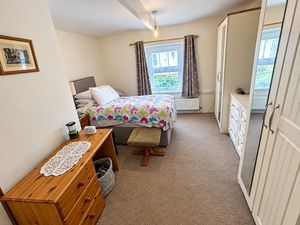 Edgecumbe Road
